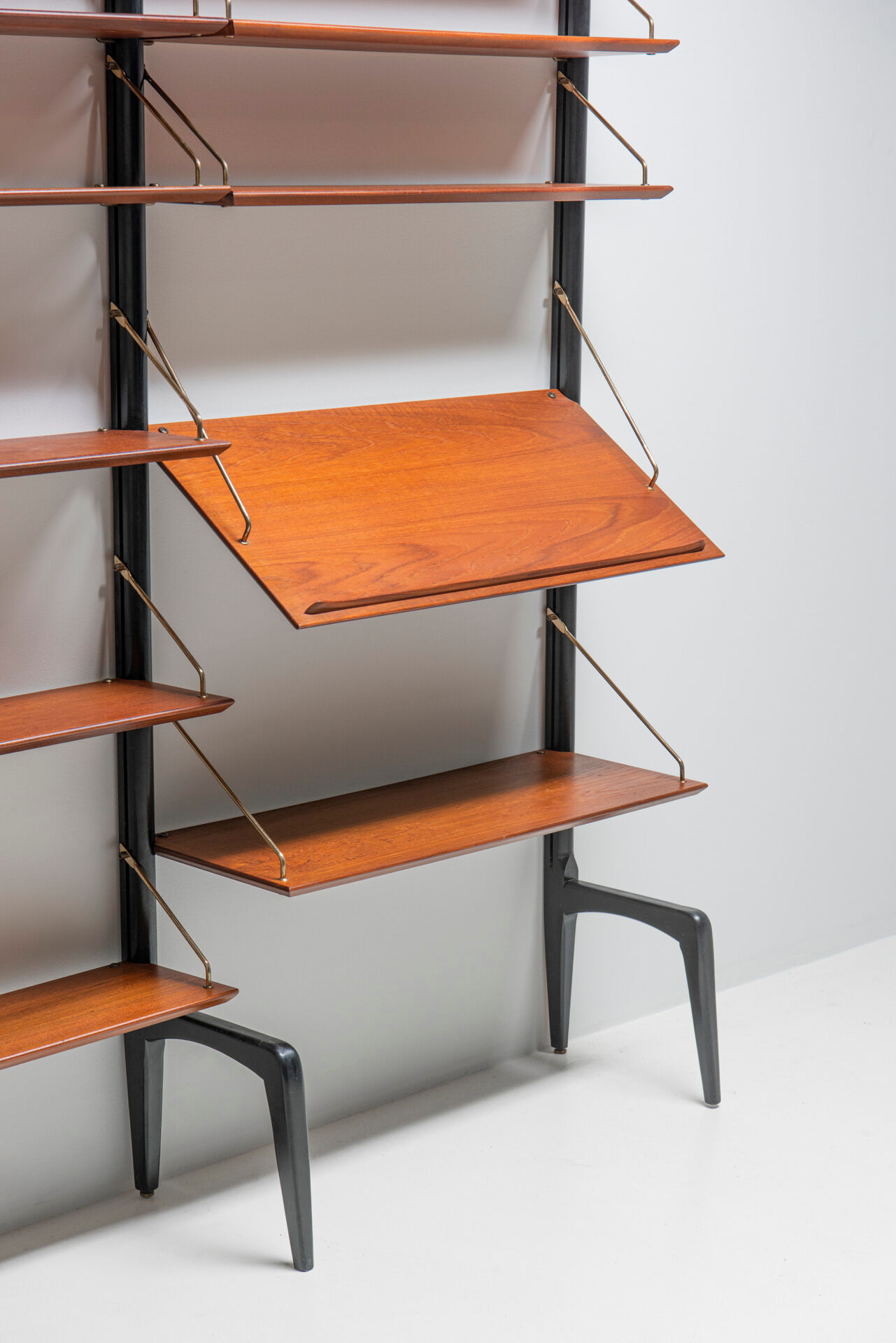 Shelving unit by Louis van Teeffelen for Webe