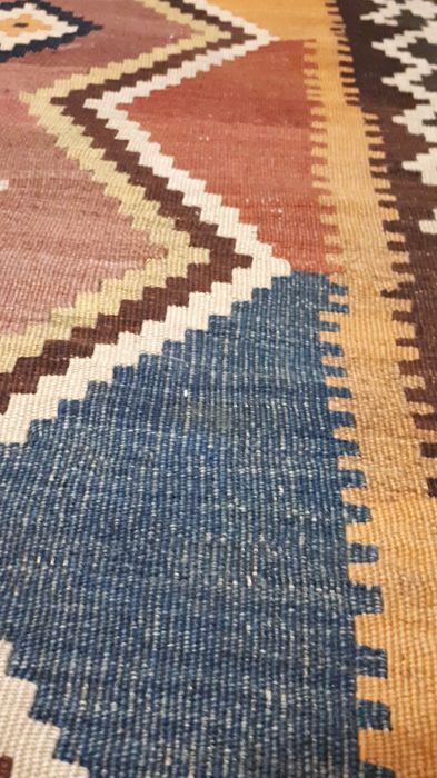Tapis persan kilim ancien debut XXeme siecle 150x240cm