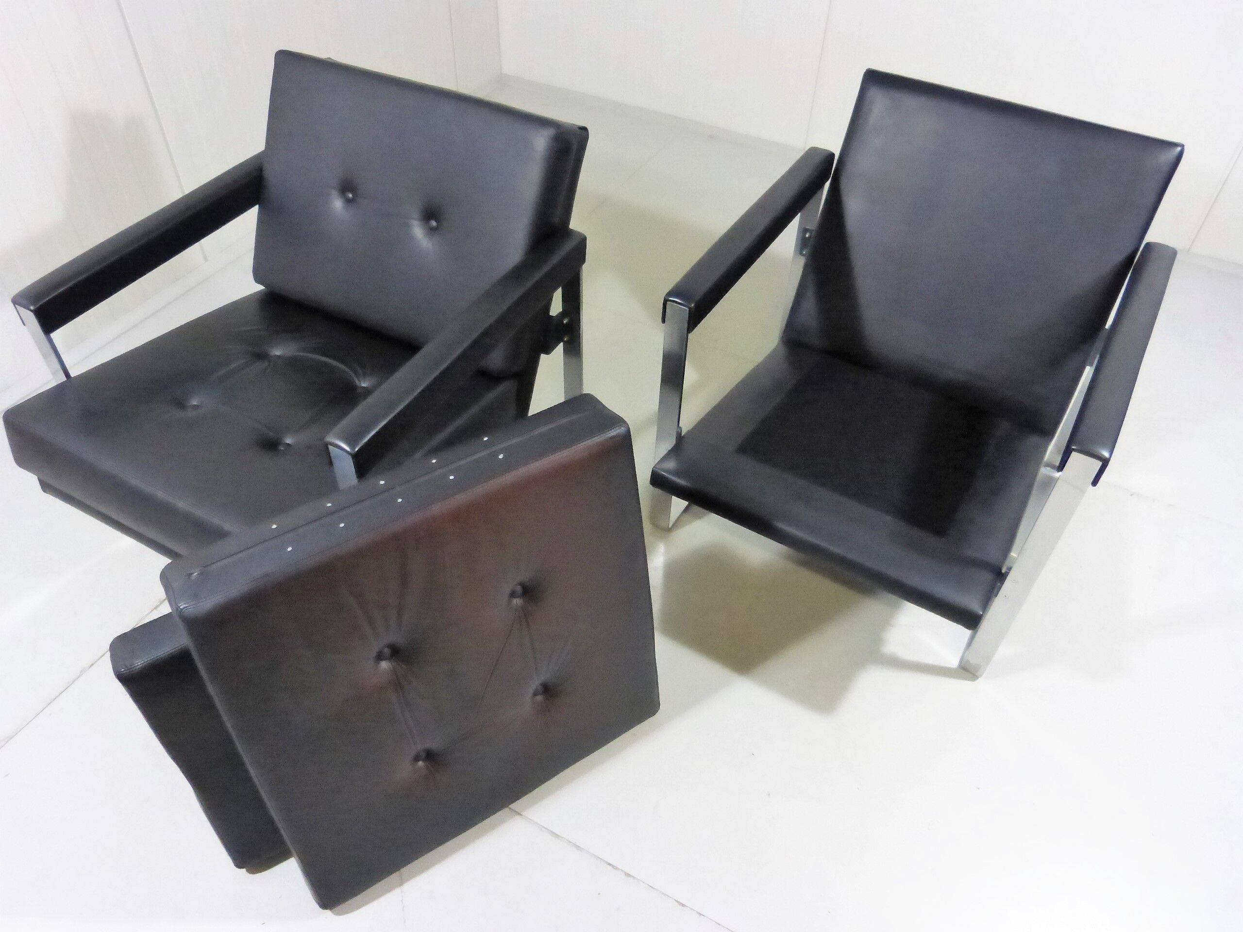 Hein Salomonson black leather lounge chairs 1968