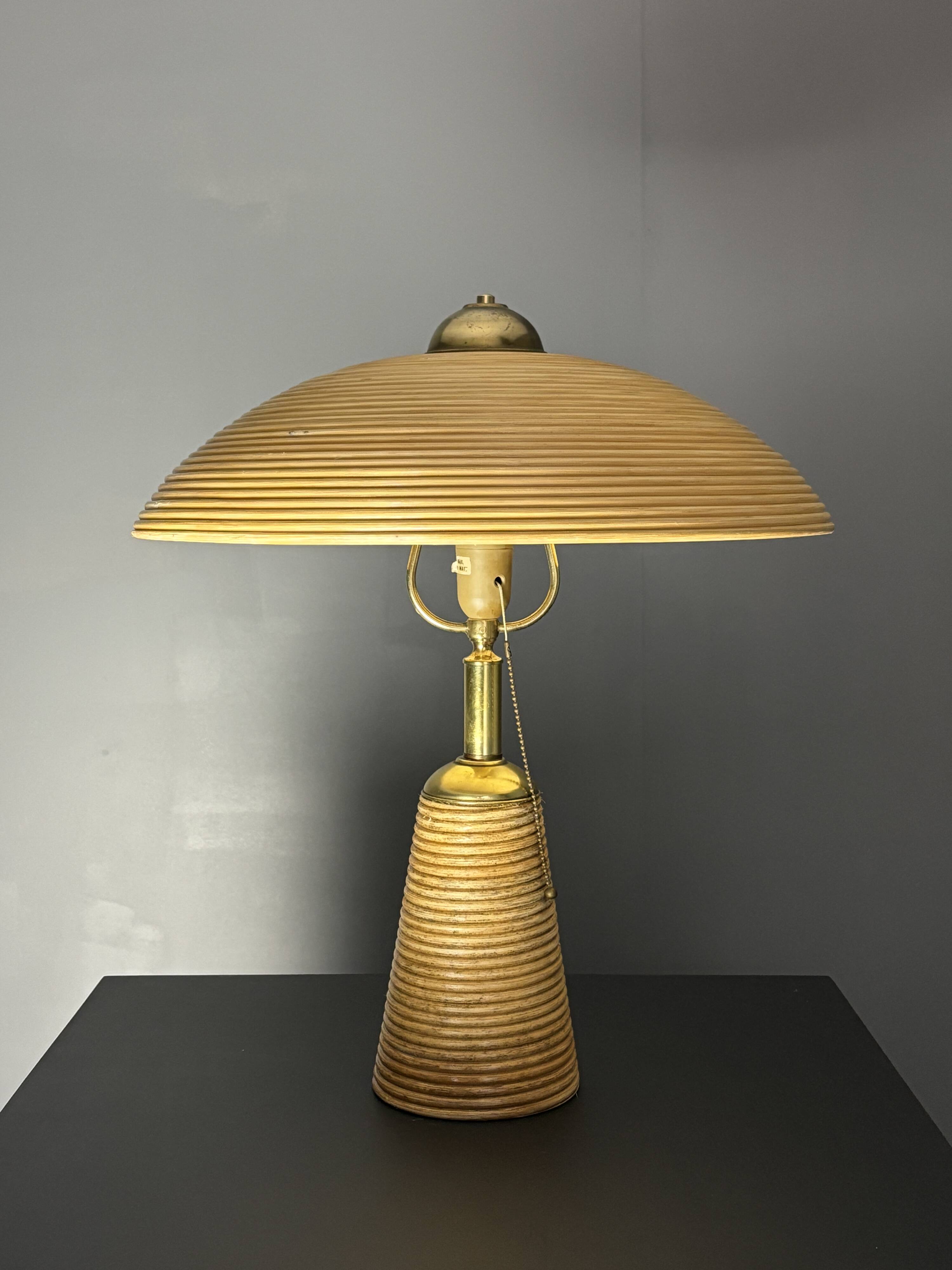 Lampe de table en rotin, bambou et laiton, Italie années 1970