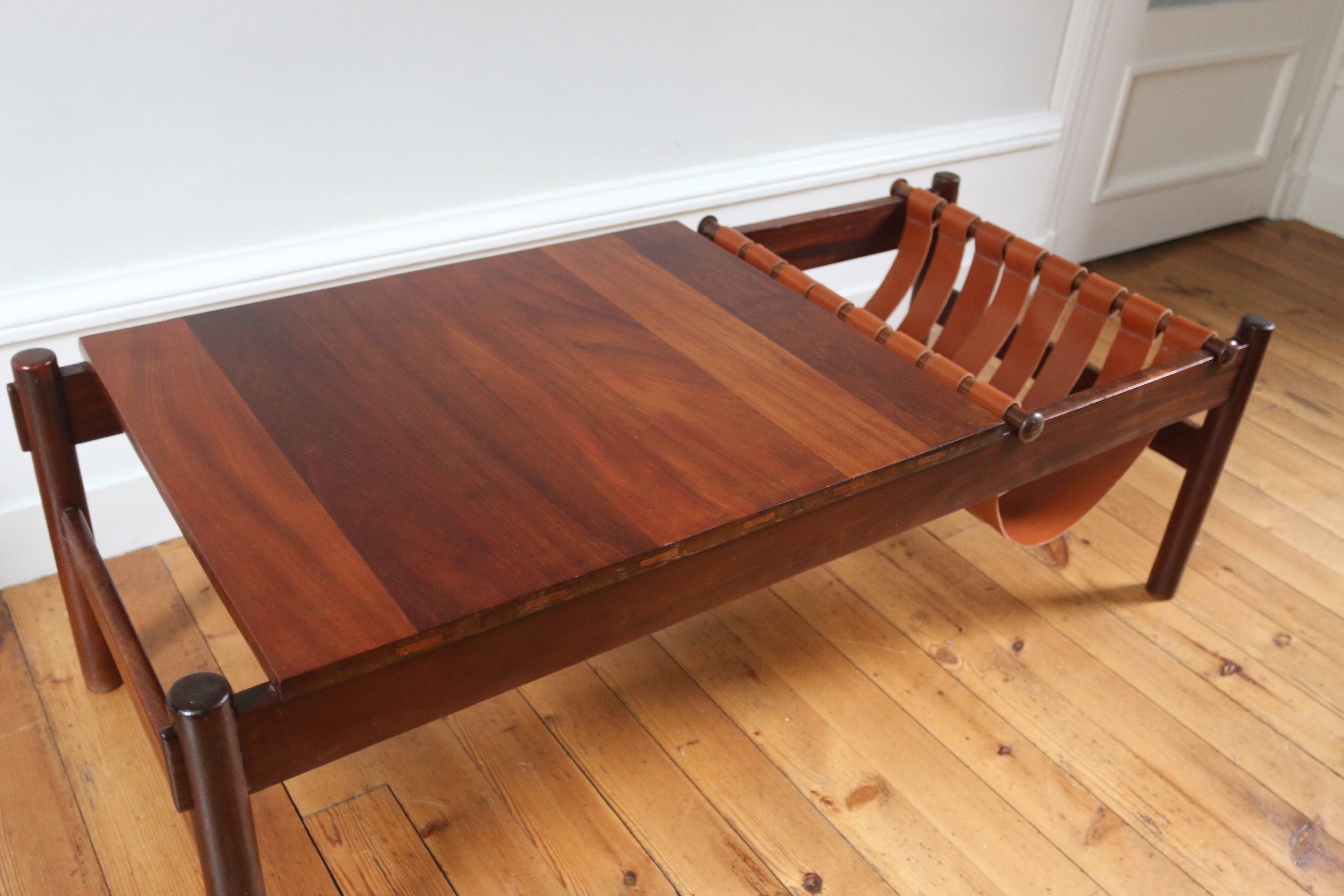 Table basse vintage palissandre et cuir Dujo Cuba 1970