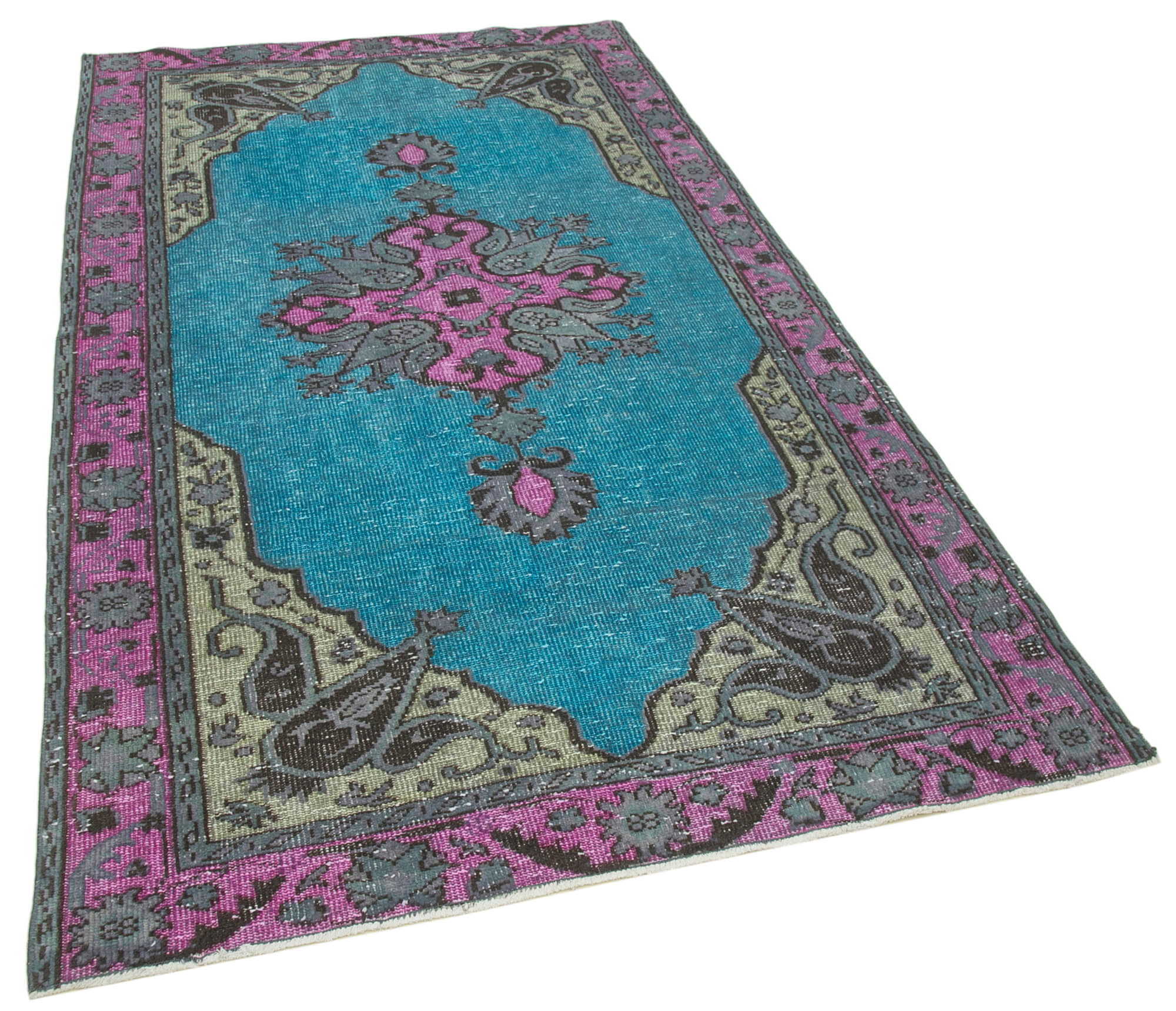 Hand-knotted carved anatolian 1970s 152 cm x 265 cm fuchsia carpet