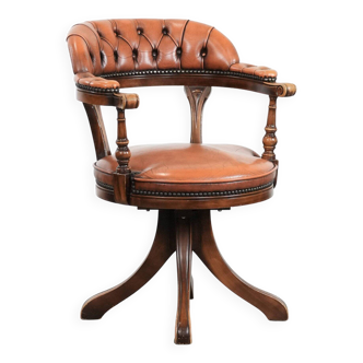 Classic and timeless cow leather and wooden Chesterfield office chair