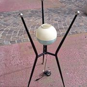 Lampe de plancher, tripode des années 50 60, design italien