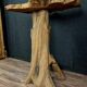 Design of the 70s: high table called "eating standing" in tree root