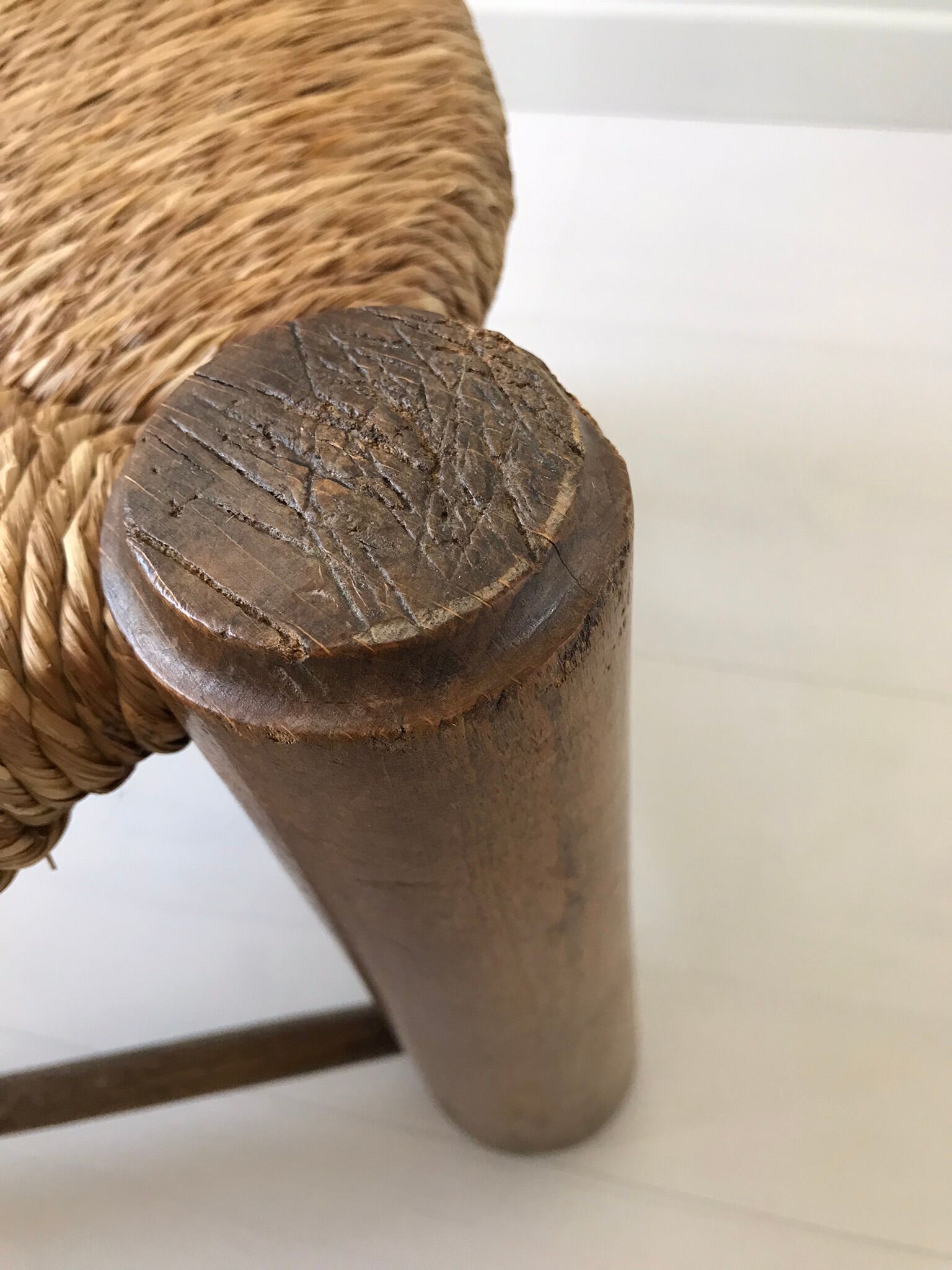 Solid wood straw chair