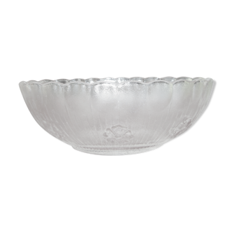 Oval-shaped glass bowl