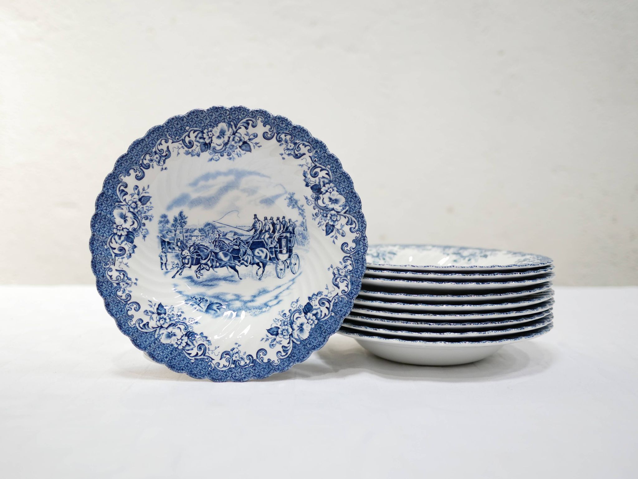 Série de 10 assiettes creuses vintage par Johnson Bros, made in England