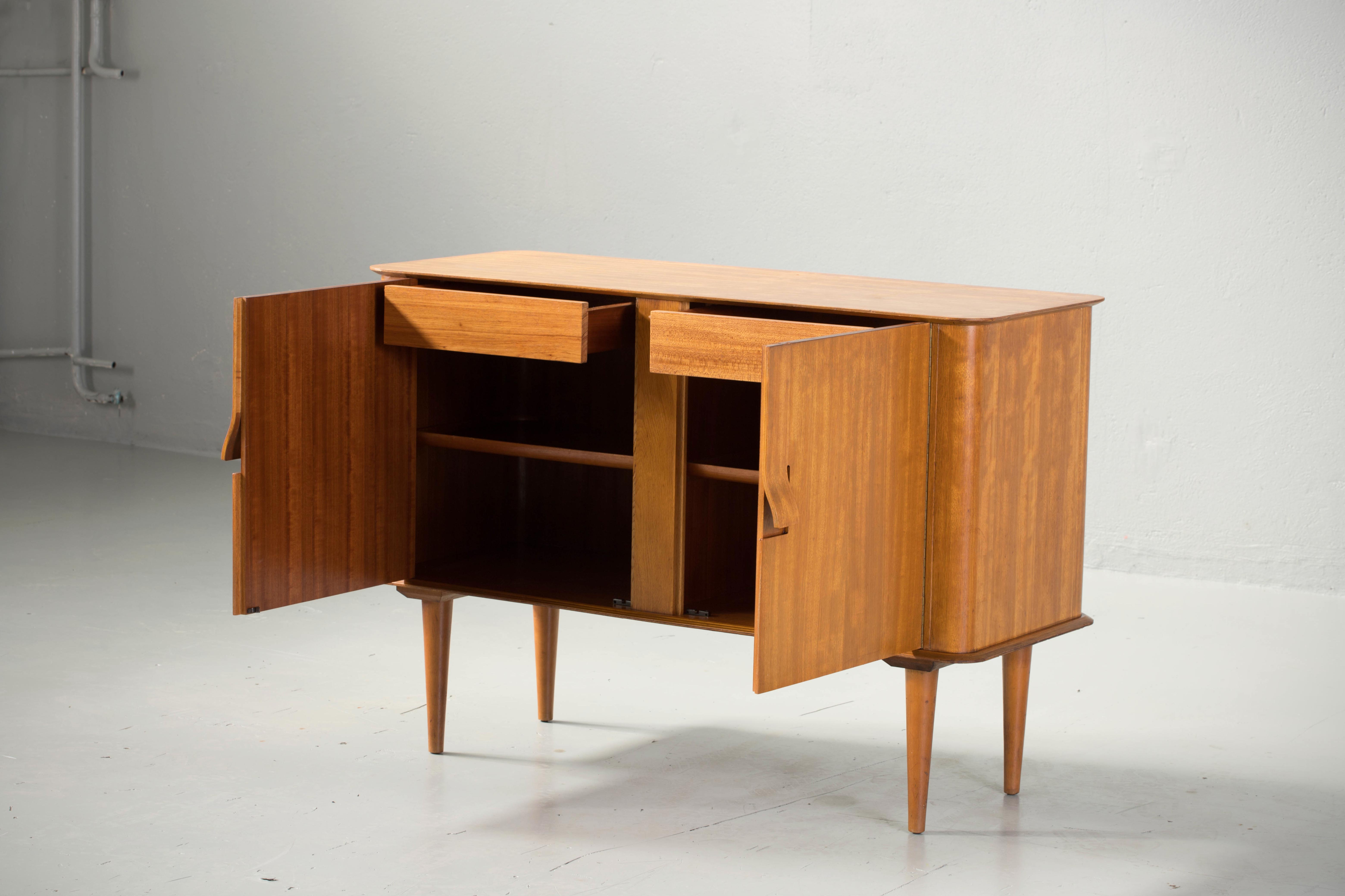 Buffet Maple de Loebenstein pour Meredew, 1960