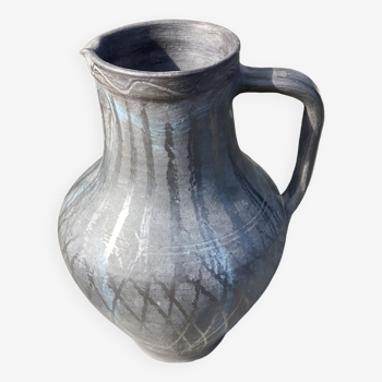 Vintage ceramic water pot