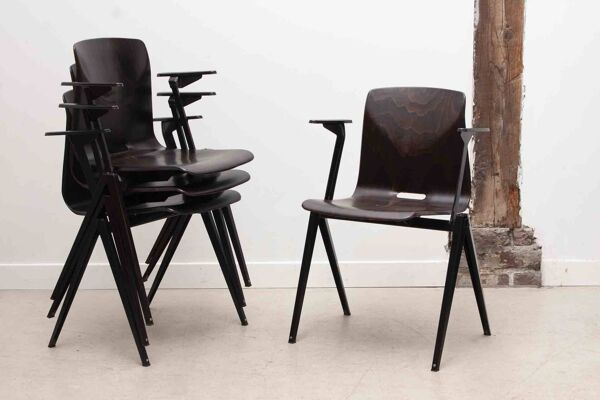 Chaise Galvanitas S22 ébène et noir avec accoudoirs