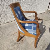 Armchair backrest rounded fish head