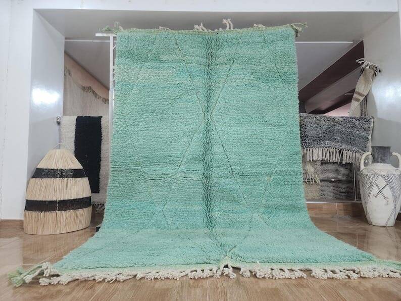 Handmade pure Berber wool rug, size 150 x 250 cm