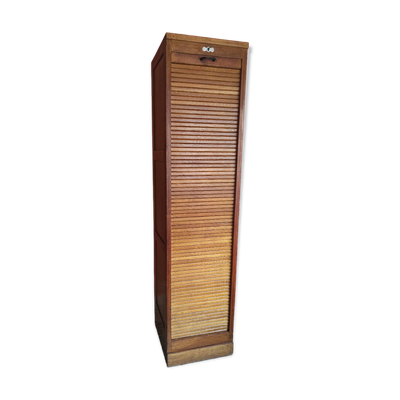 Meuble à rideaux