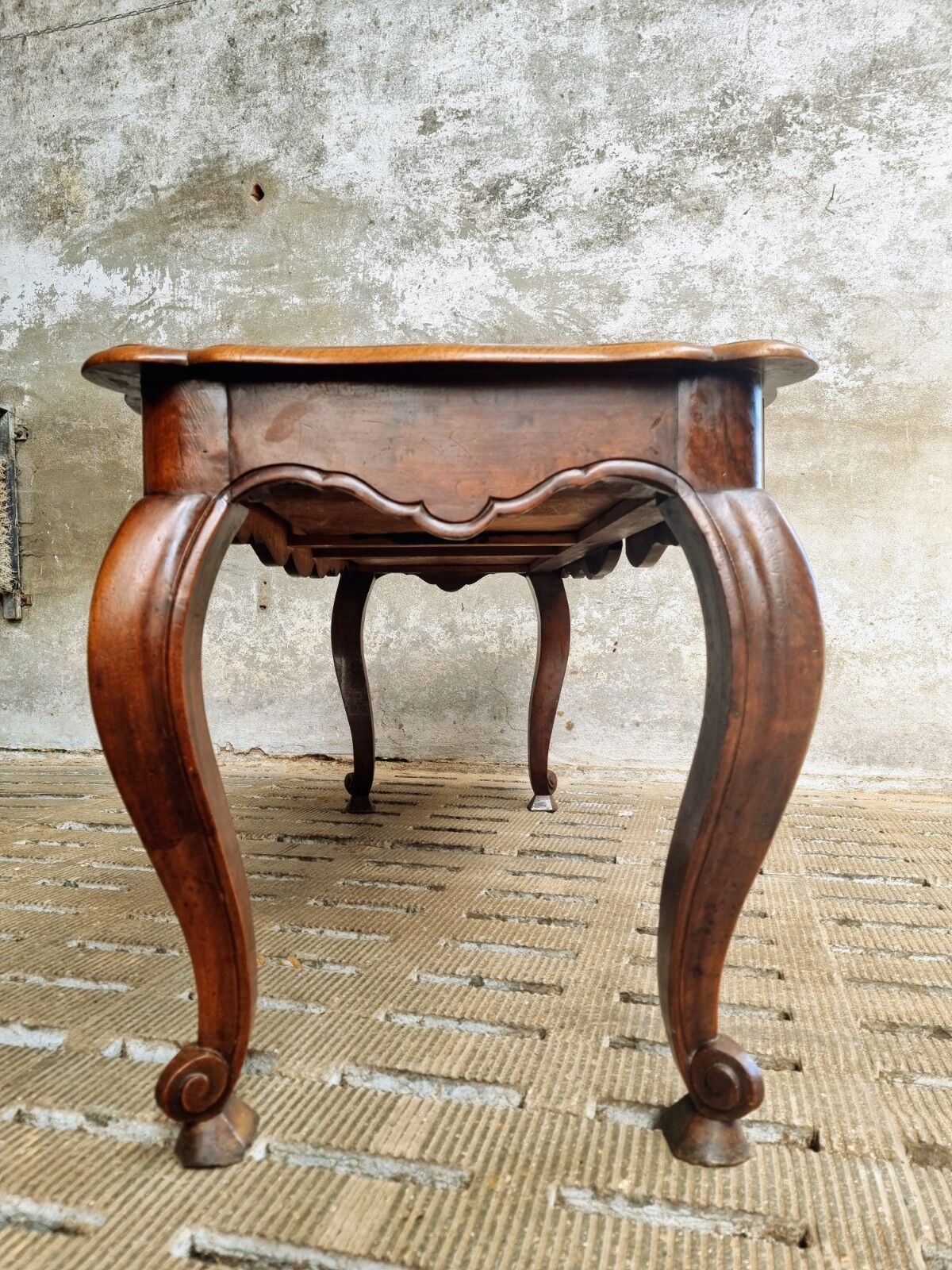 Table à manger, table d'appoint, bureau noyer 70x173cm