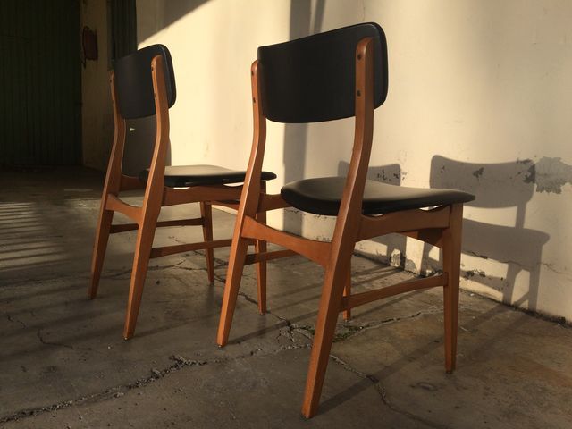 Pair of modernist Scandinavian chairs from the 1960s
