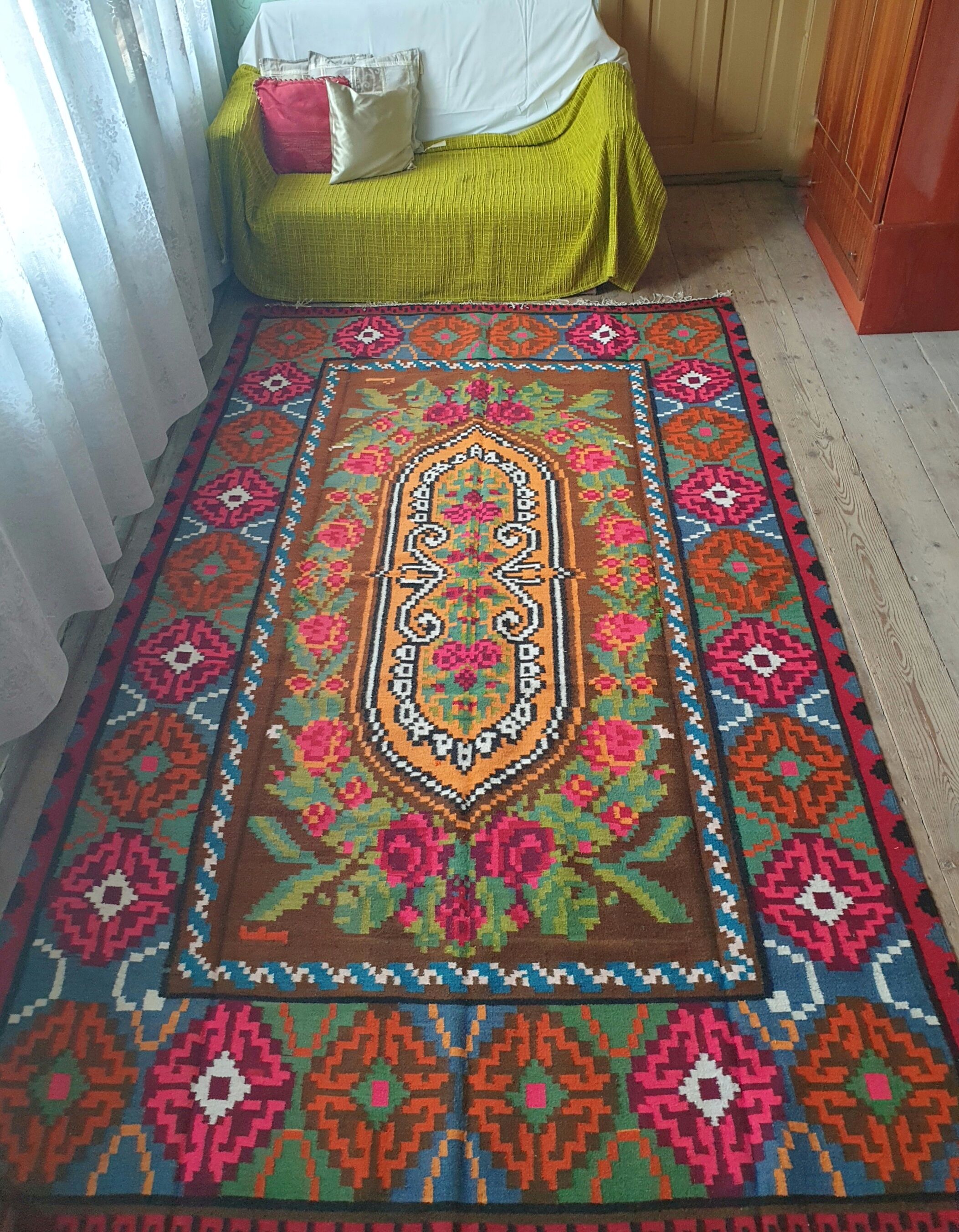 Large superb Romanian rug 316X182 cm with amazing bohemian floral design