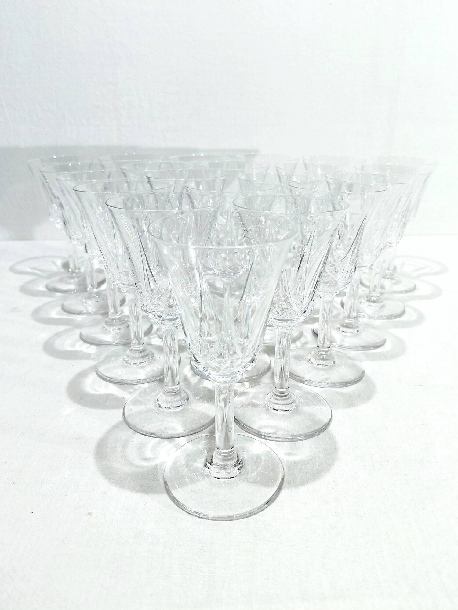 Saint Louis - 21 red wine glasses - Lasalle model