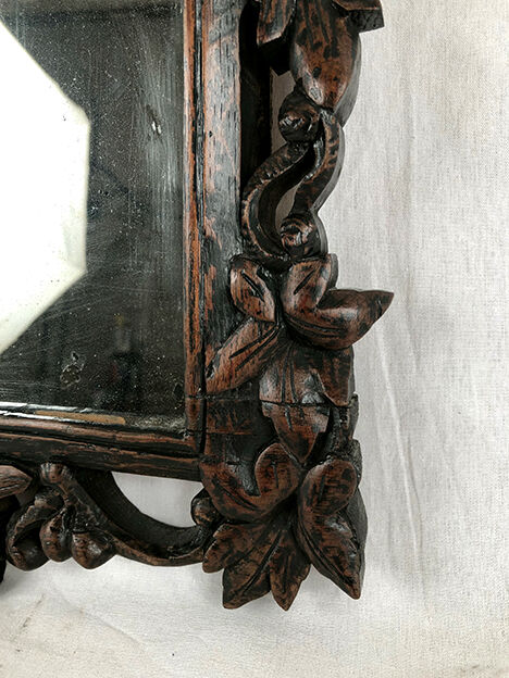 Carved wooden mirror, black forest XIX/early twentieth century