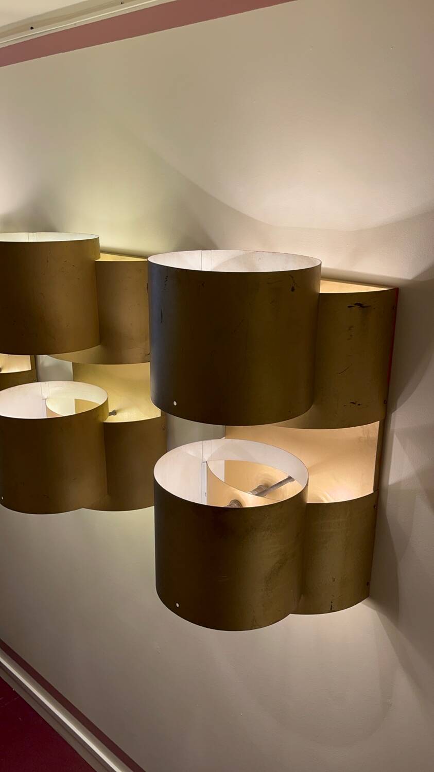 Large wall lights 70