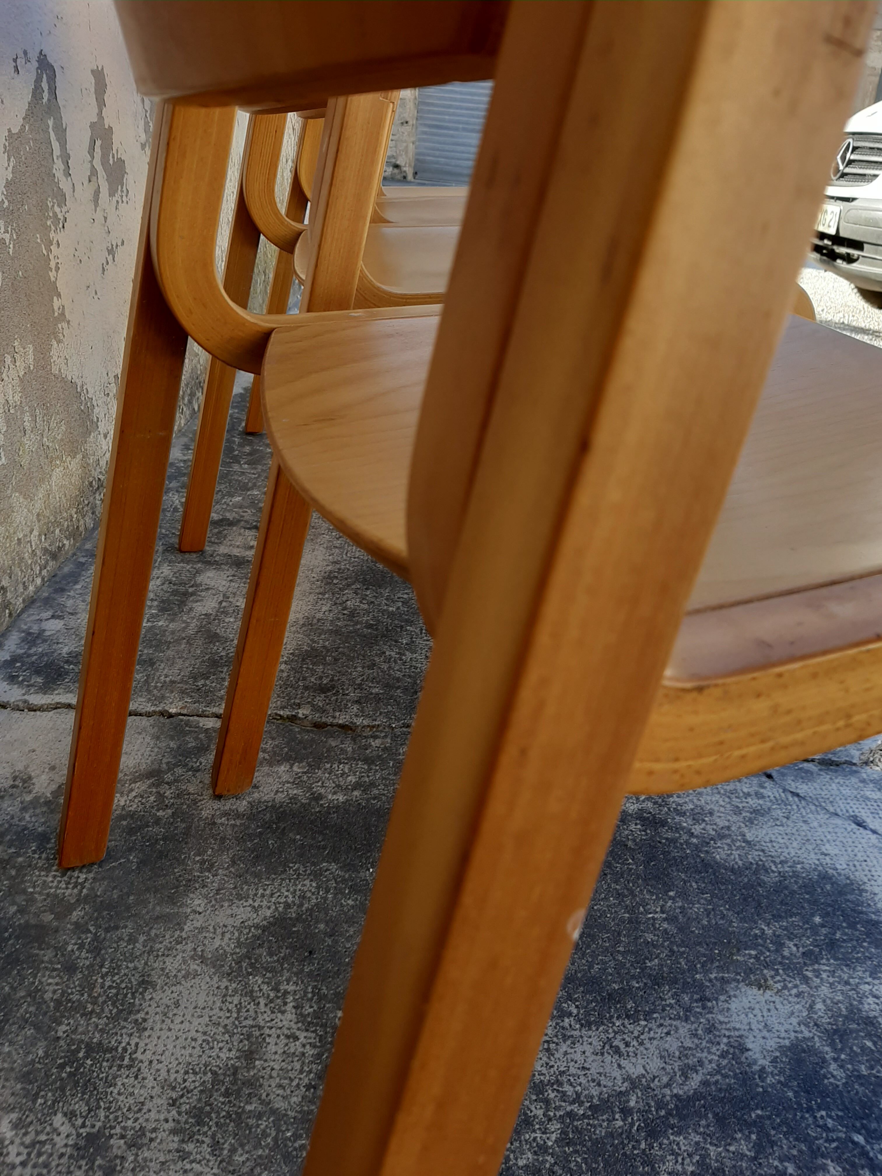 Serie de 4 chaises design années 80
