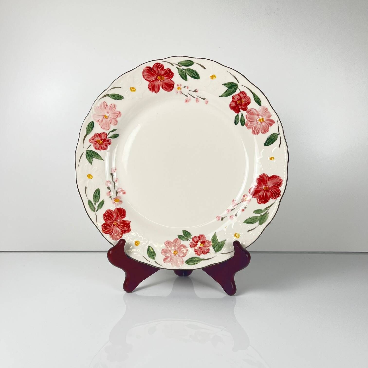 Set of 8 large porcelain plates Cameo Florals Malaysia 1970–90