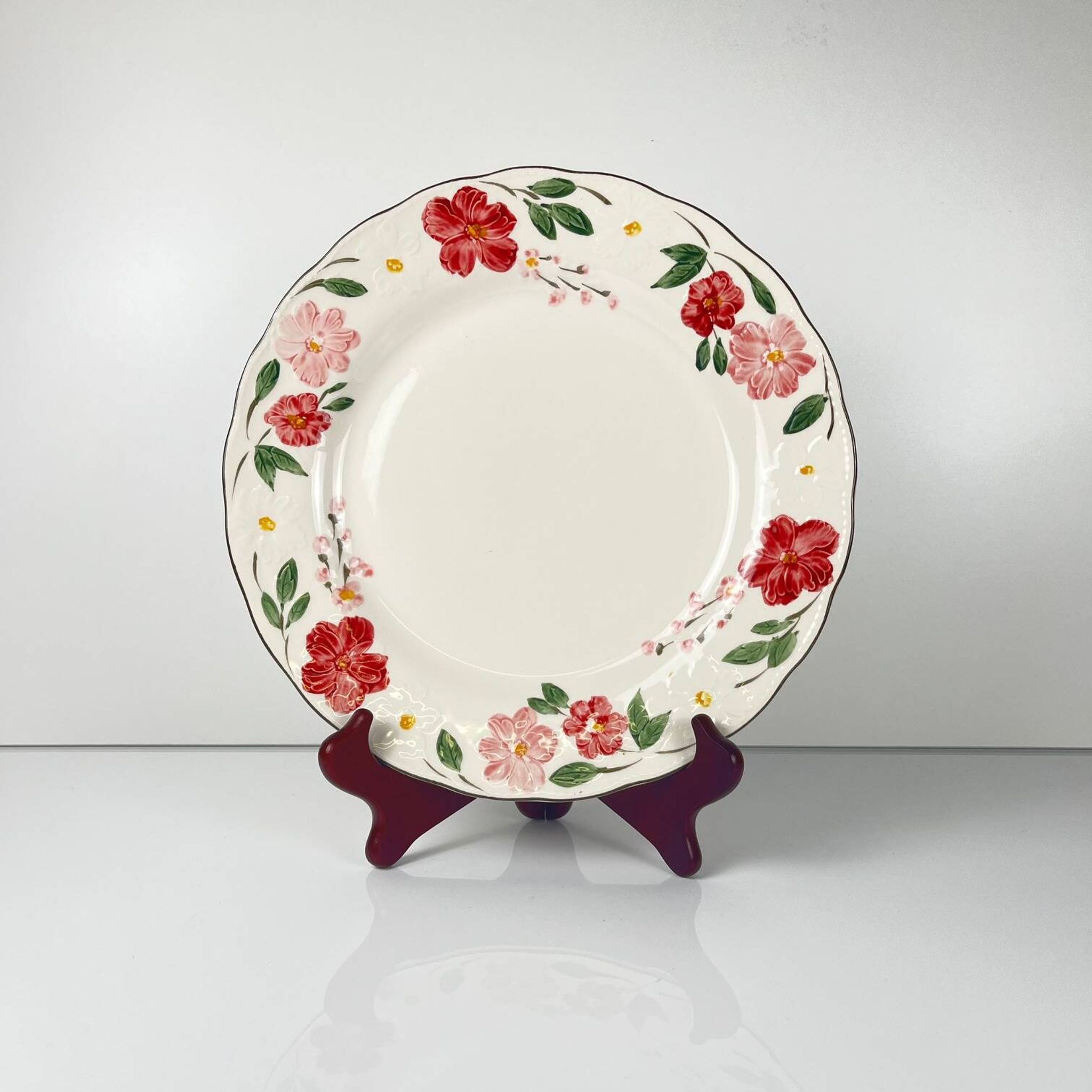 Set of 8 large porcelain plates Cameo Florals Malaysia 1970–90
