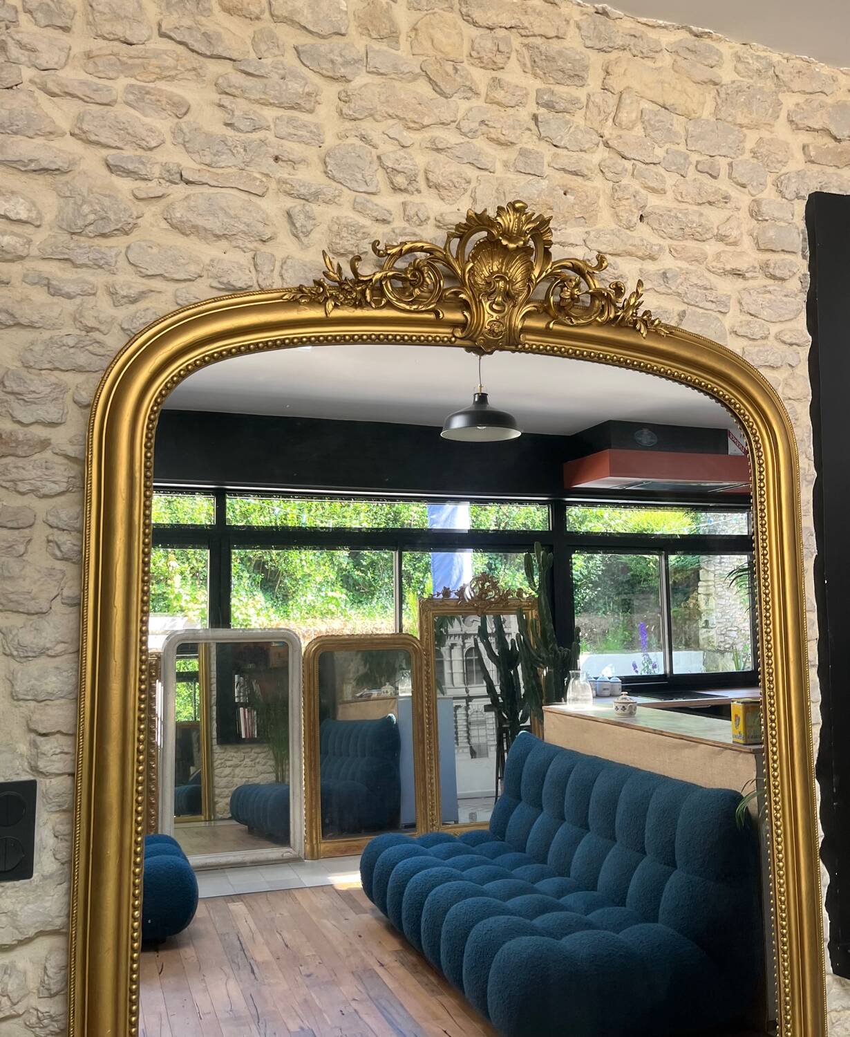 Miroir ancien Louis-Philippe 232,5/148cm  à fronton et perlé, mercure