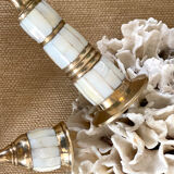 Bougeoirs en laiton et nacre