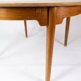 Dining table in oak of danish design from the 1960s.