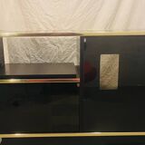 Buffet, meuble Hi-fi laqué noir et laiton par Roche Bobois, circa 1970