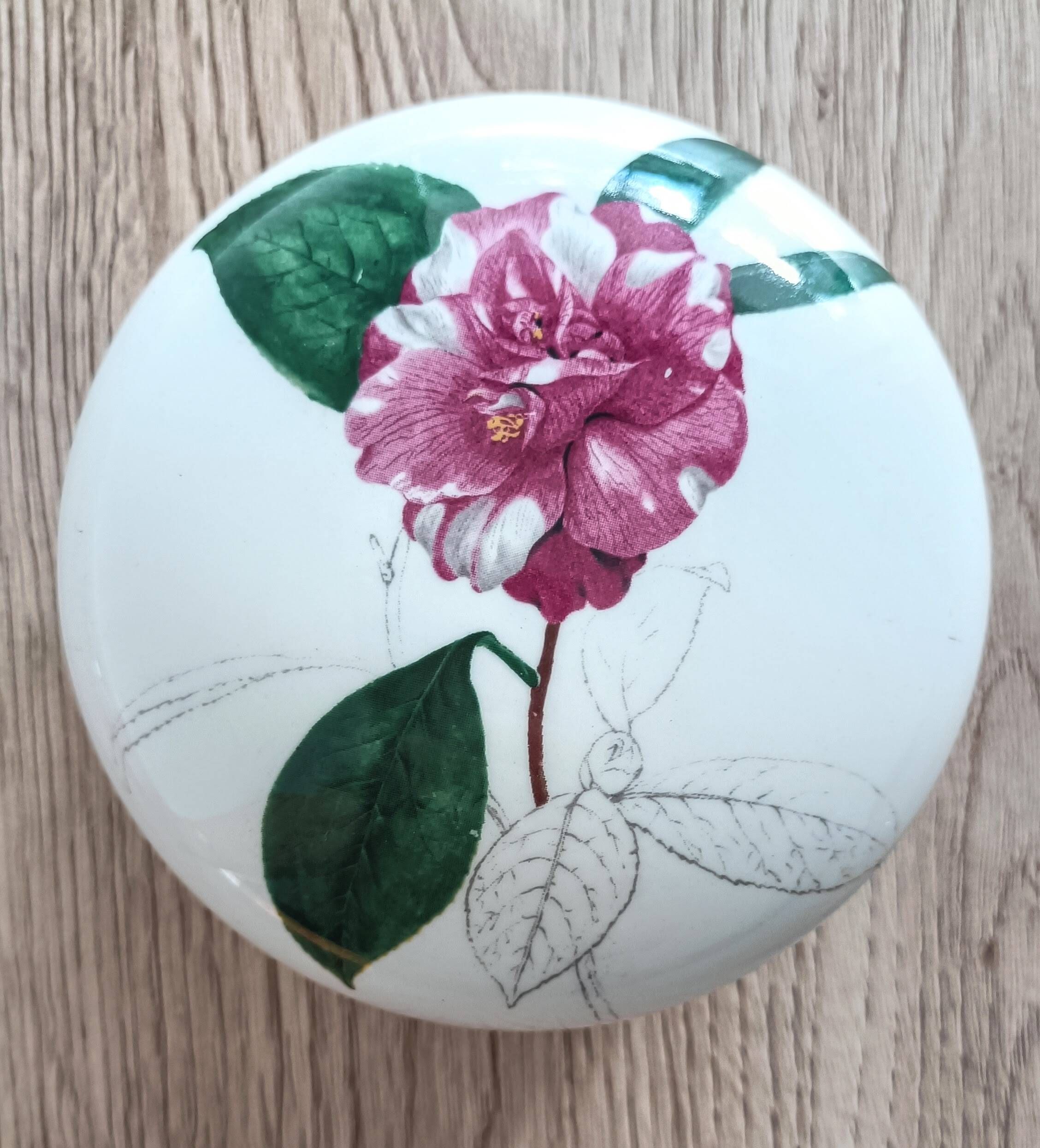 Villeroy & boch porcelain jewelry box model "camelia canduiflora"
