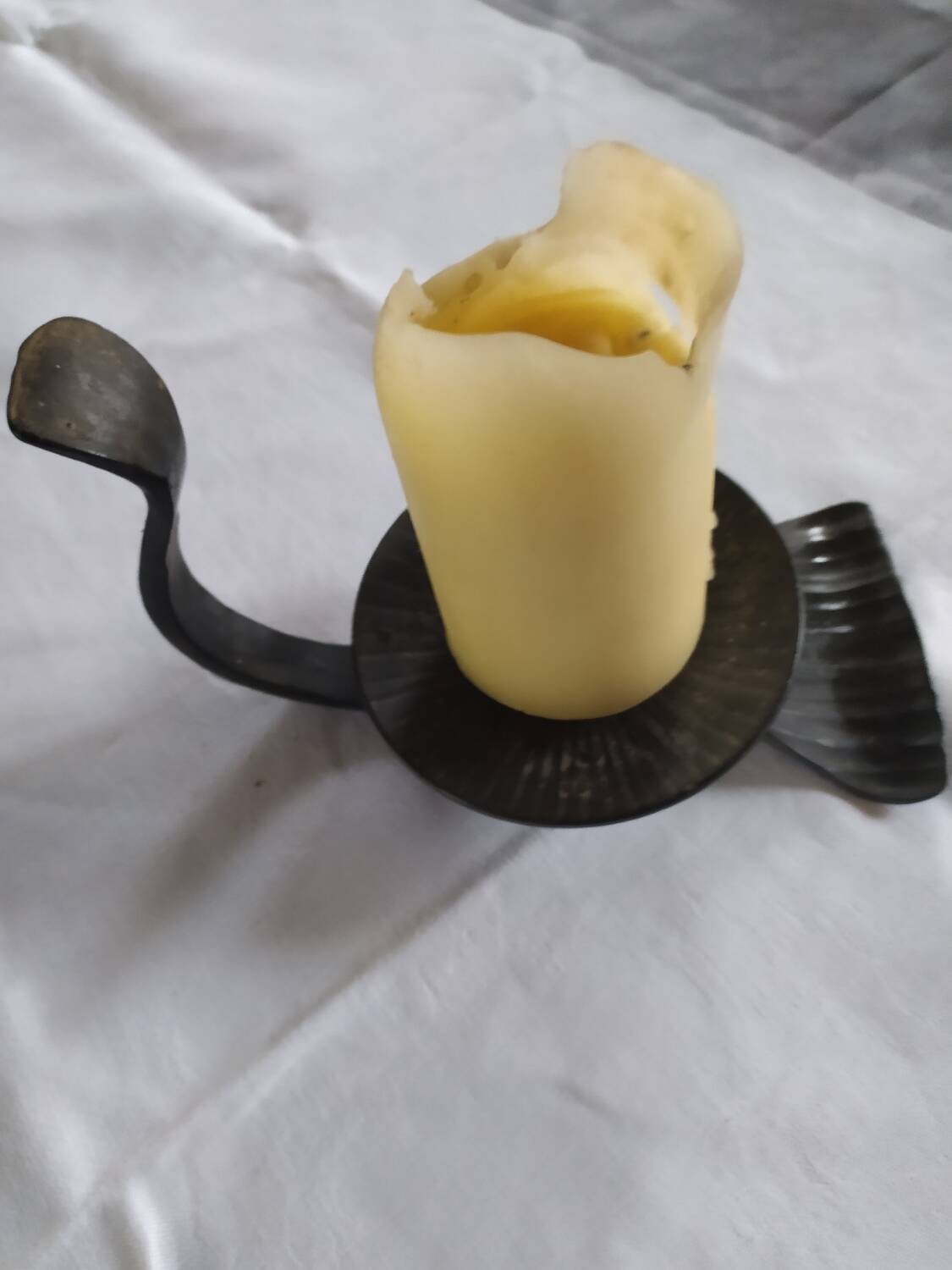 Black metal candle holder