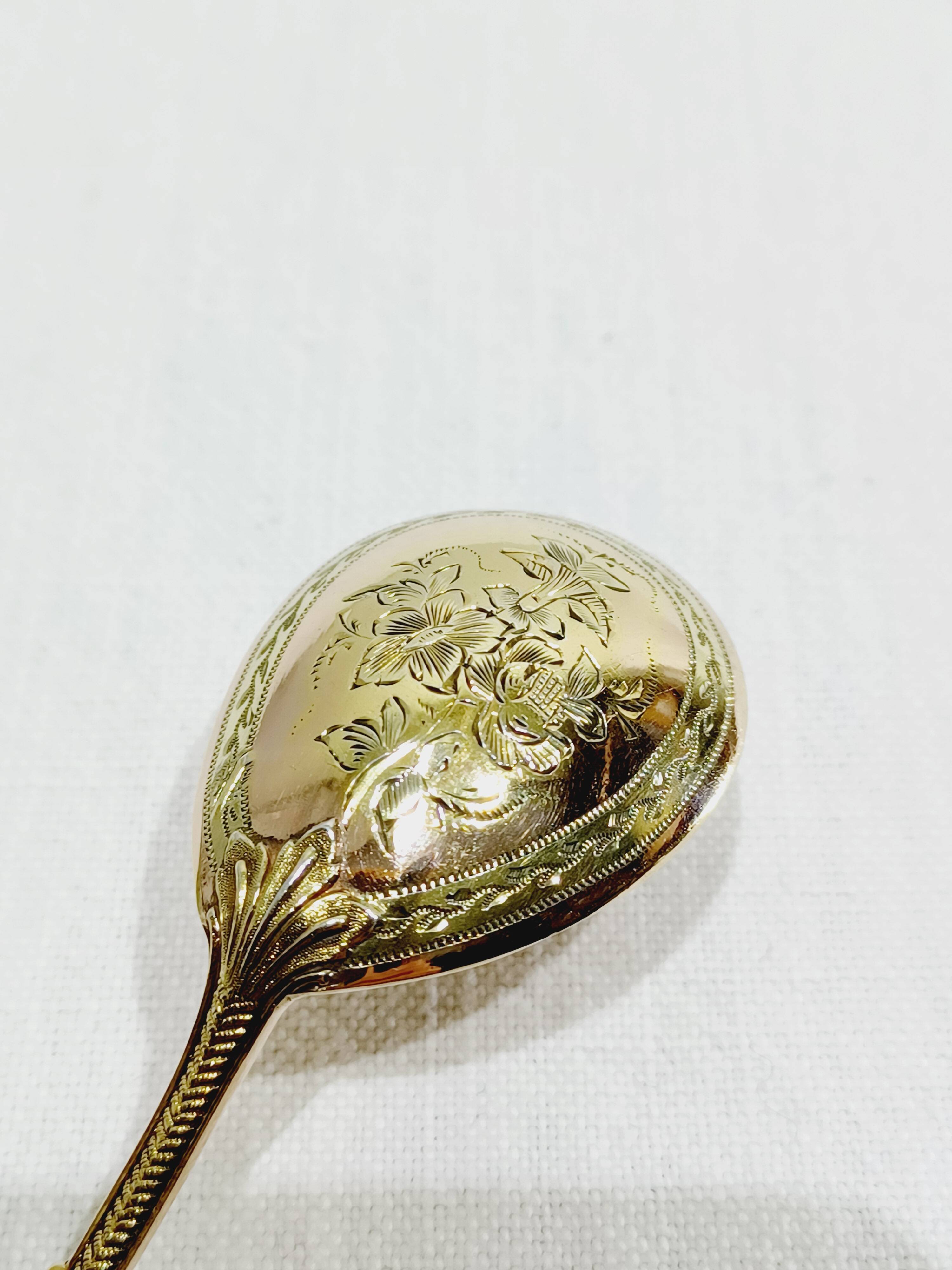 Hénin et Cie – 12 teaspoons with Russian-style silver-gilt handles