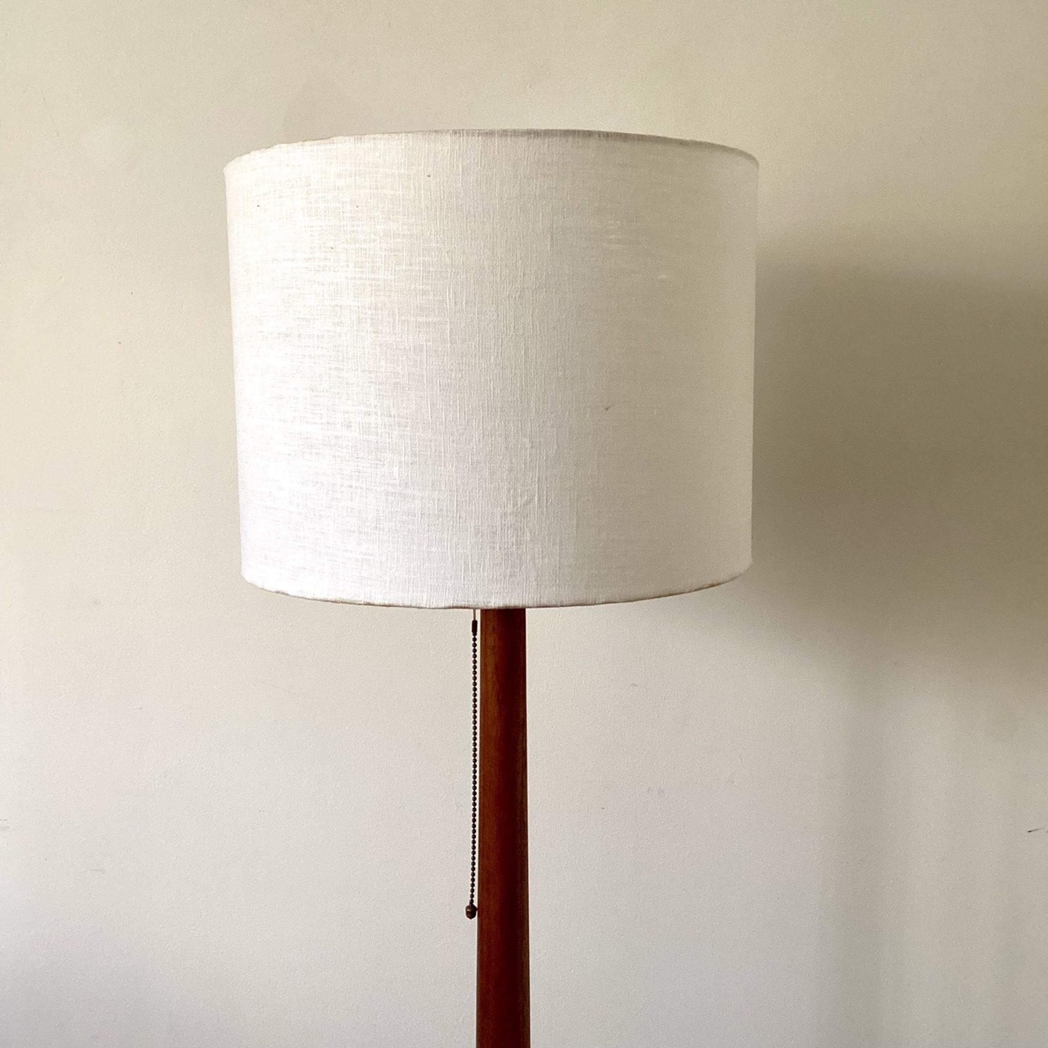 Lampadaire scandinave en teck