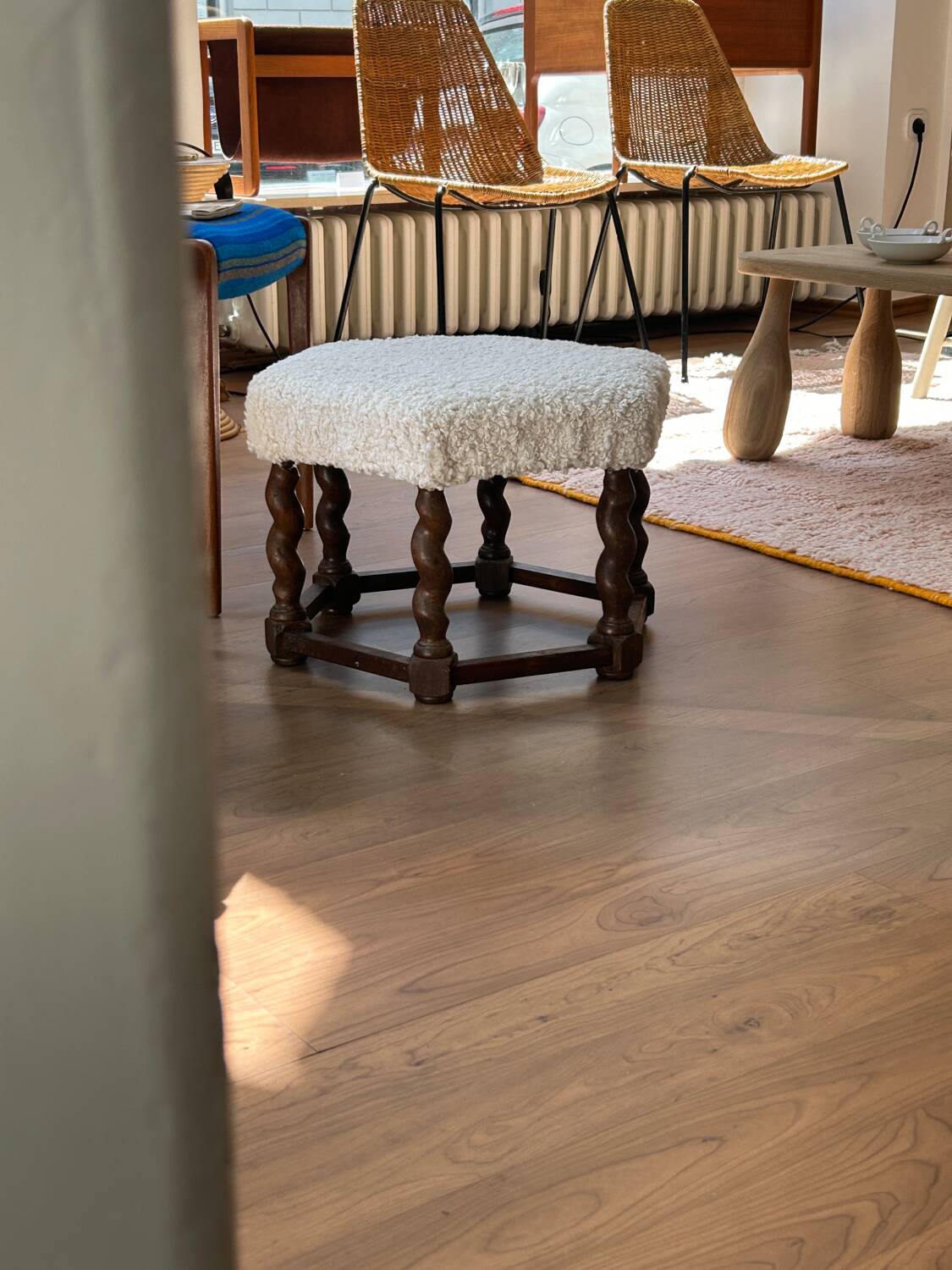 Tabouret de ferme danois moderne brutaliste des années 30 en chêne et laine