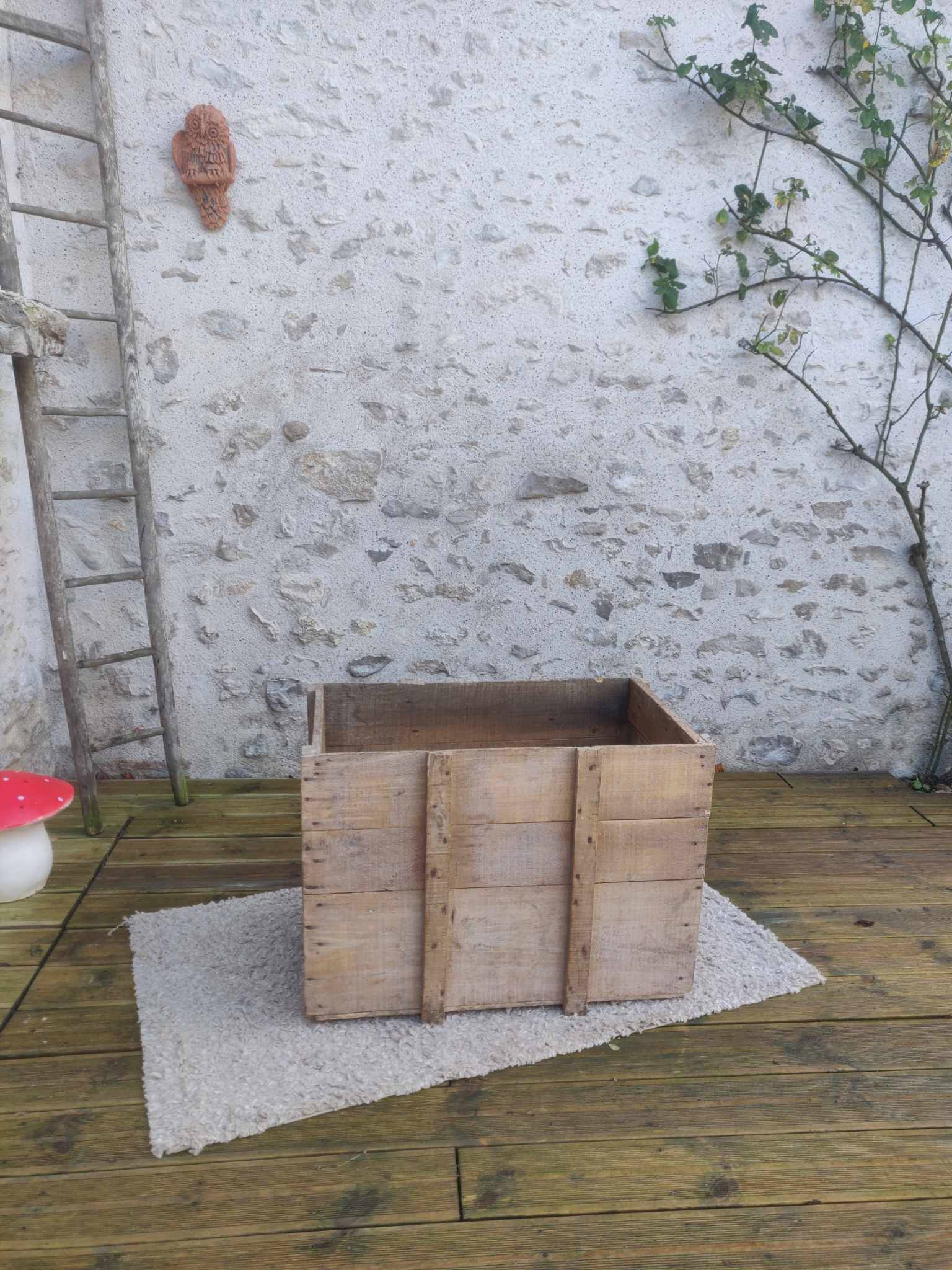Large crate