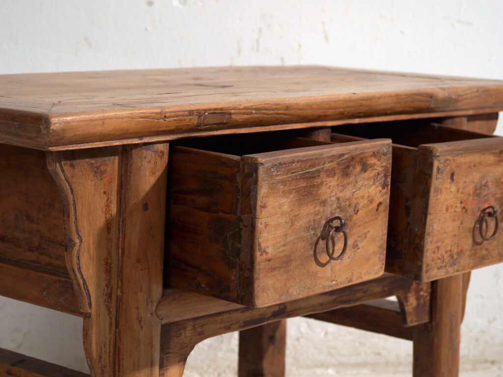 Shanxi console in elm with drawers – China, circa 1930