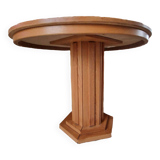 round dining table