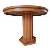 round dining table