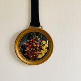 Round frame multicolored dried flowers