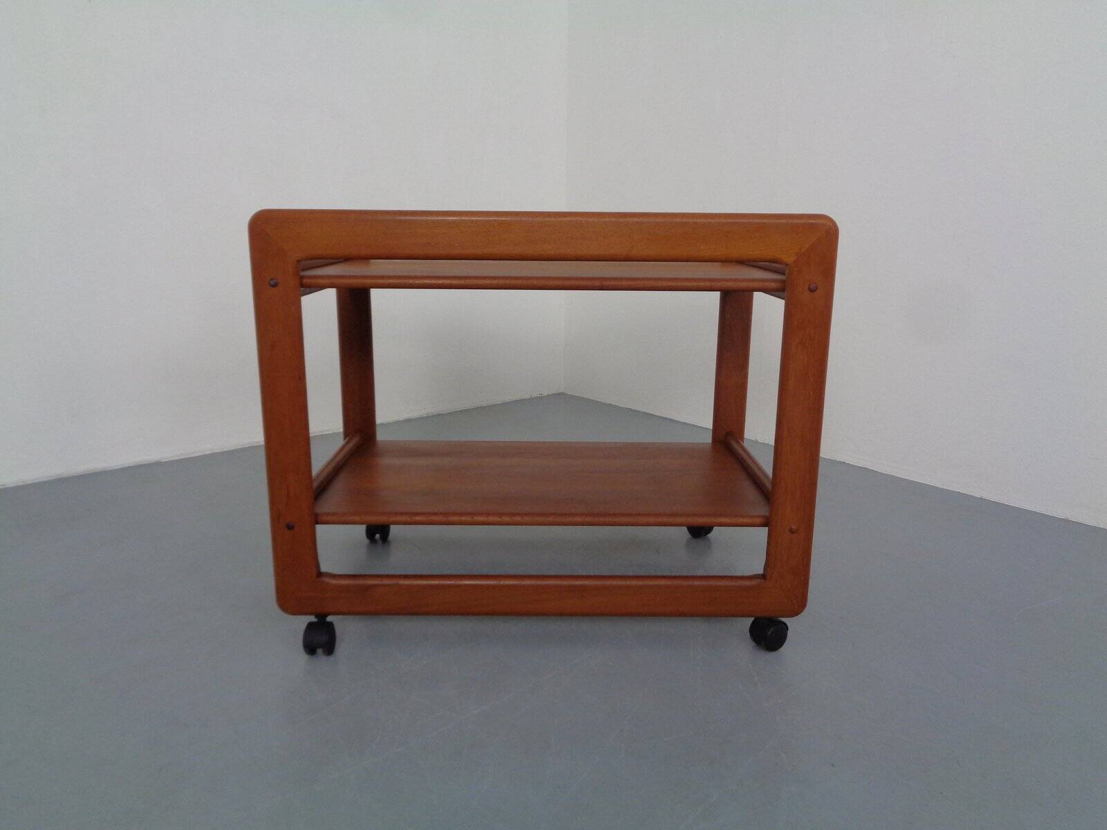 Large teak bar cart from Tarm Stole Møbelfabrik, Denmark, 1960s.