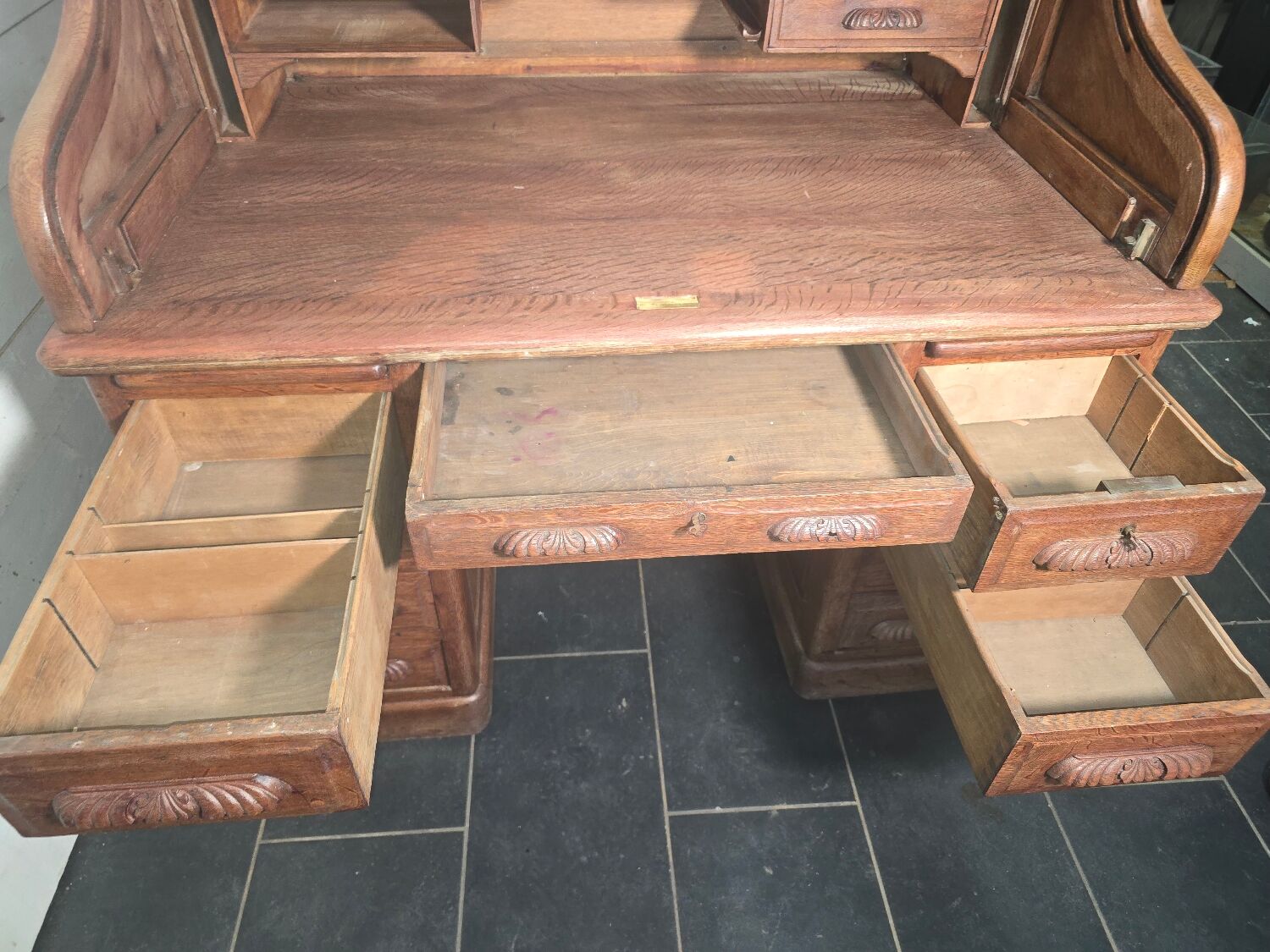 American curtain desk in solid oak from the 1900s.