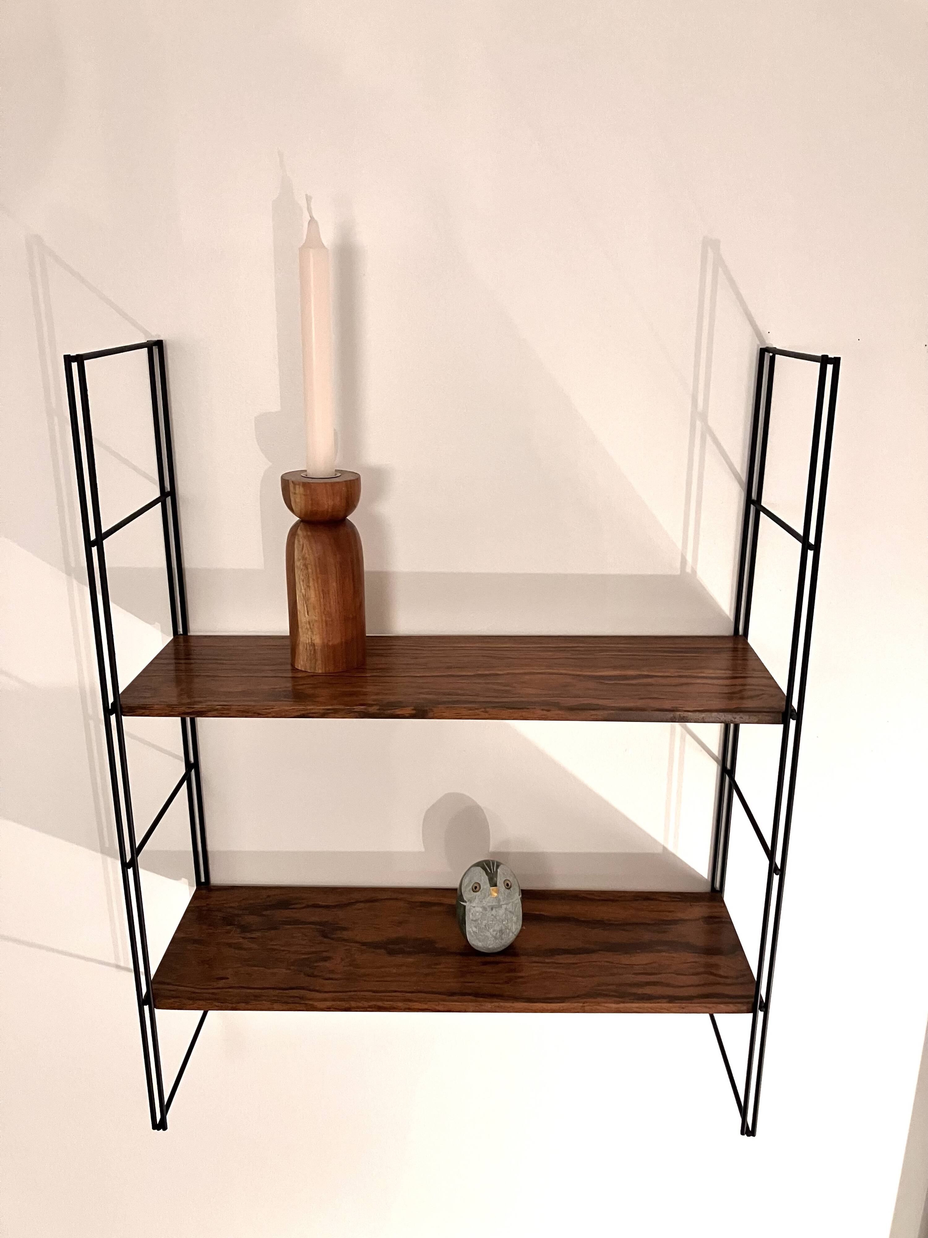 String metal shelf with wood effect