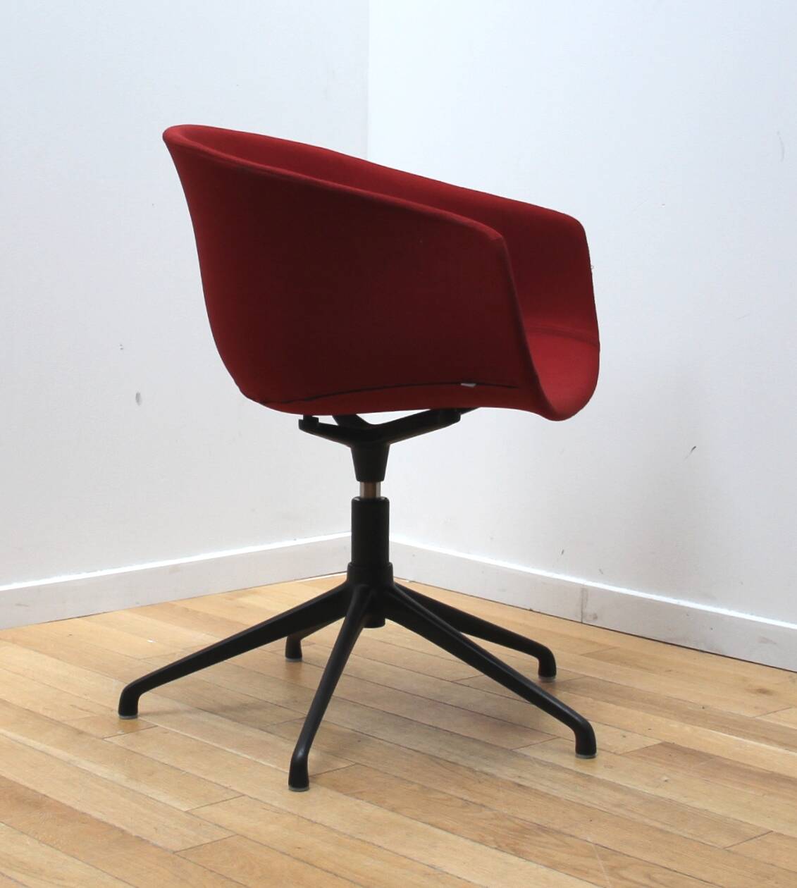 Bai office armchair, Onderrata
