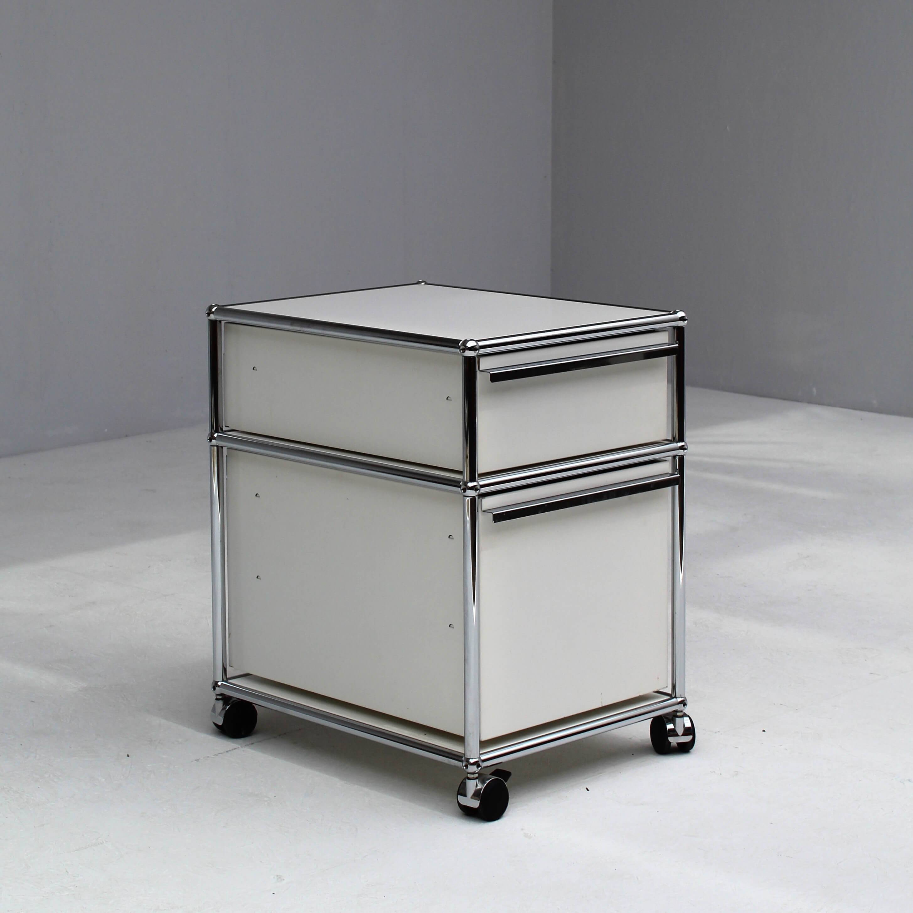 Chariot USM Haller blanc par Fritz Haller, 1980