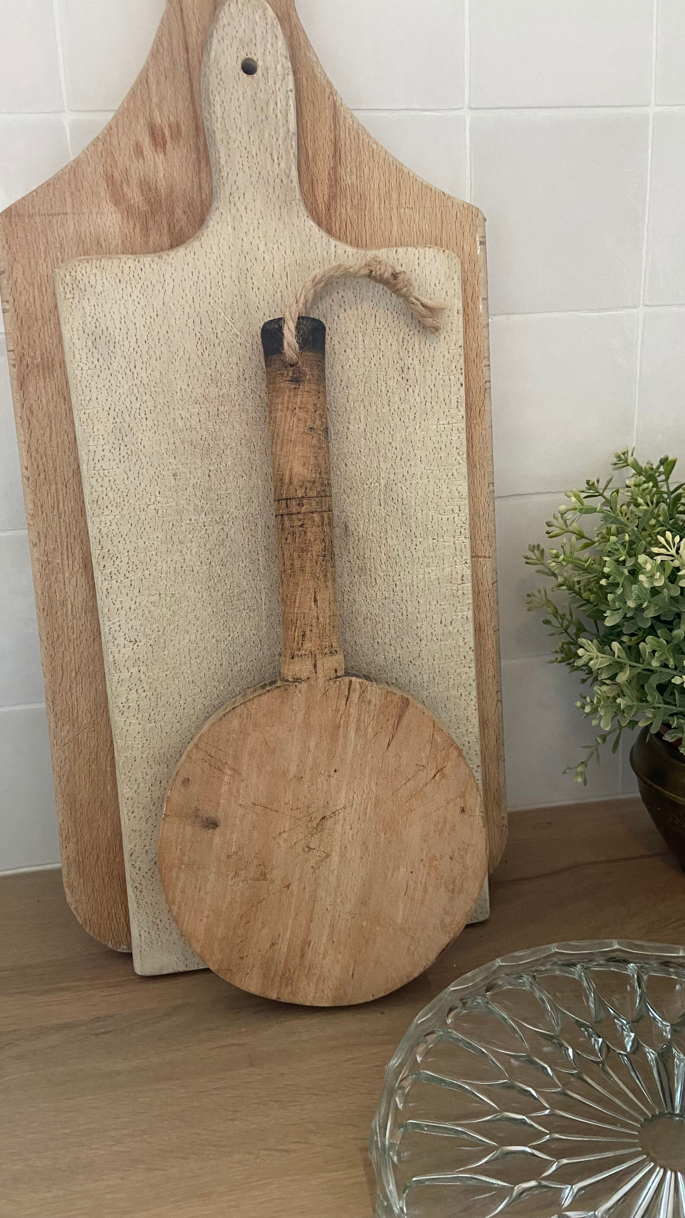 Christmas Pop-up 2022 - Vintage Cutting Board / Washerwoman Beater