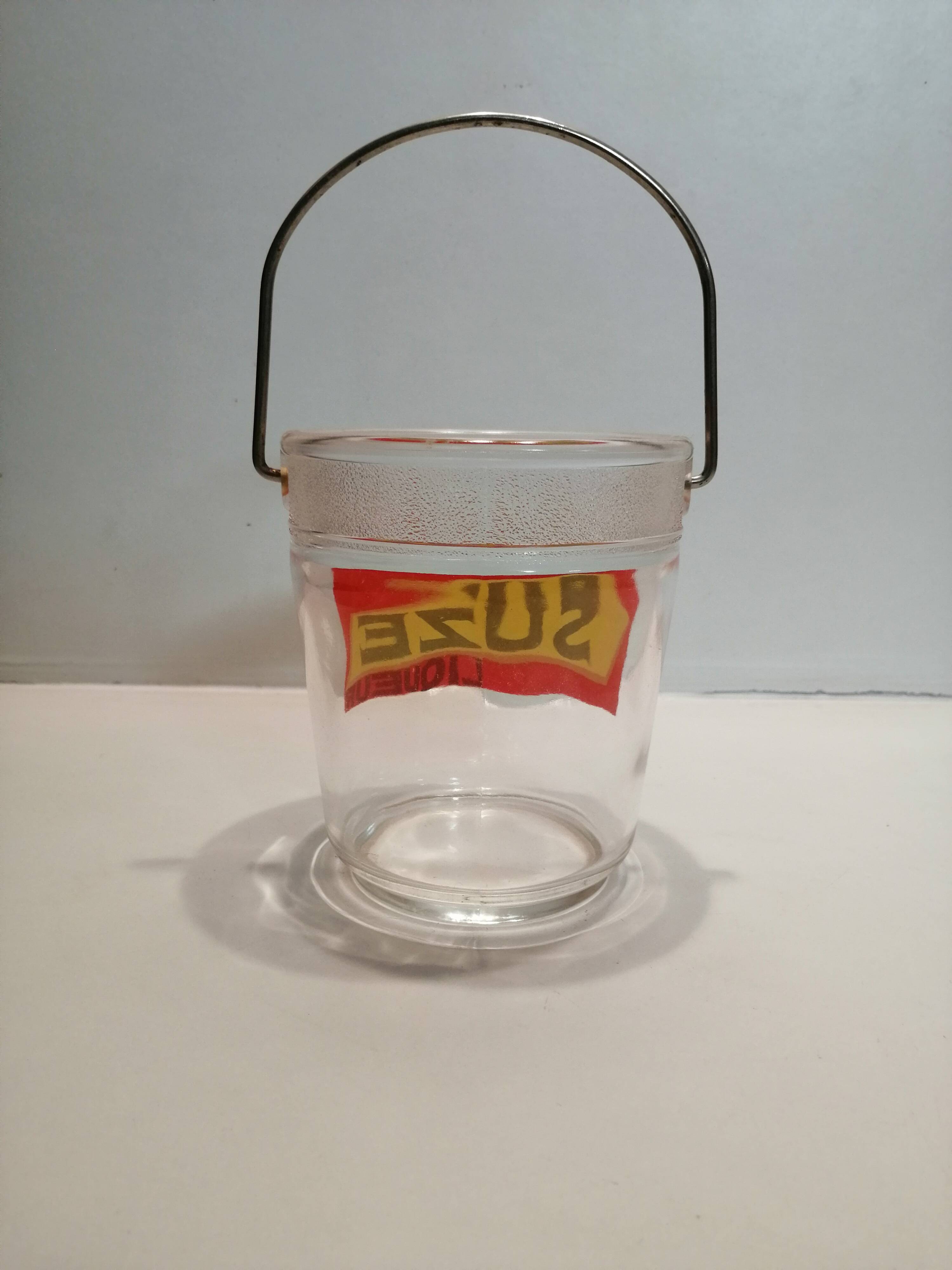 Advertising ice seal suze liqueur