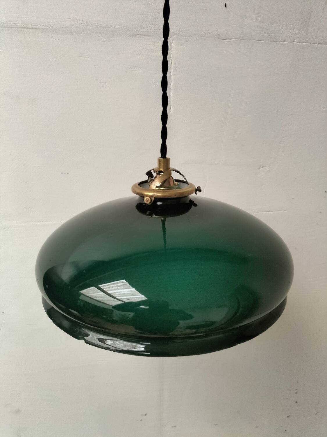 Green opaline suspension