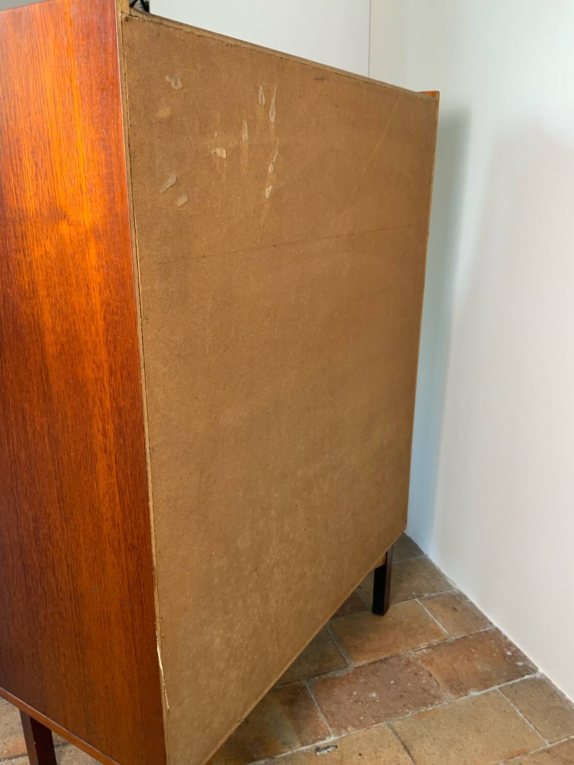 Scandinavian secretary